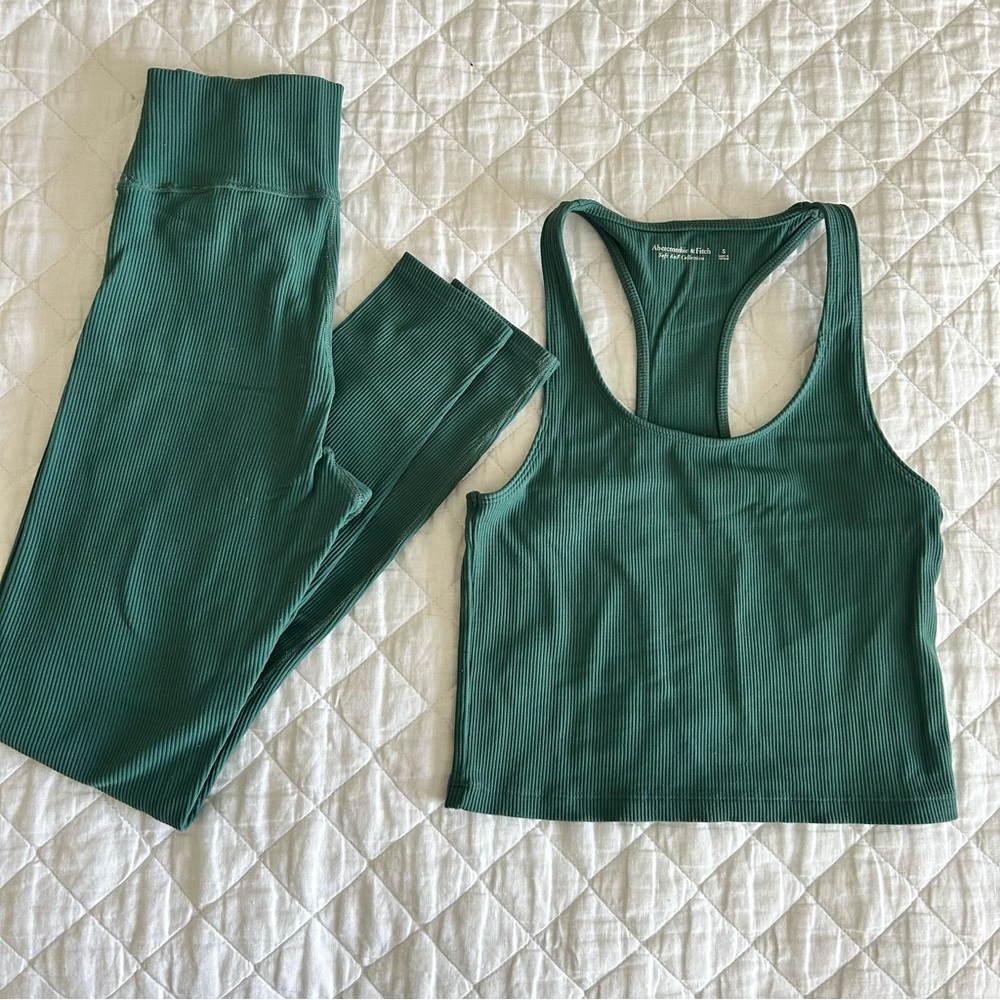 EUC A&F so soft collection ribbed leggings - Picture 6 of 6